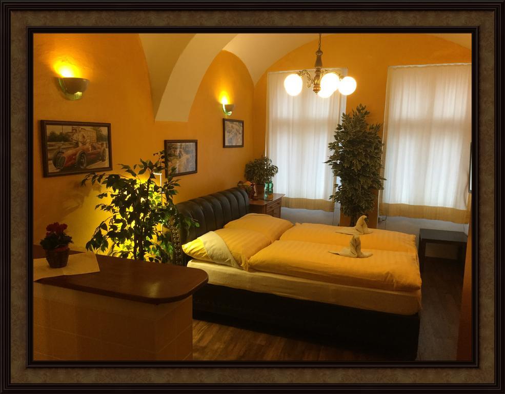 Centrum Tiffany Pension Domažlice Εξωτερικό φωτογραφία