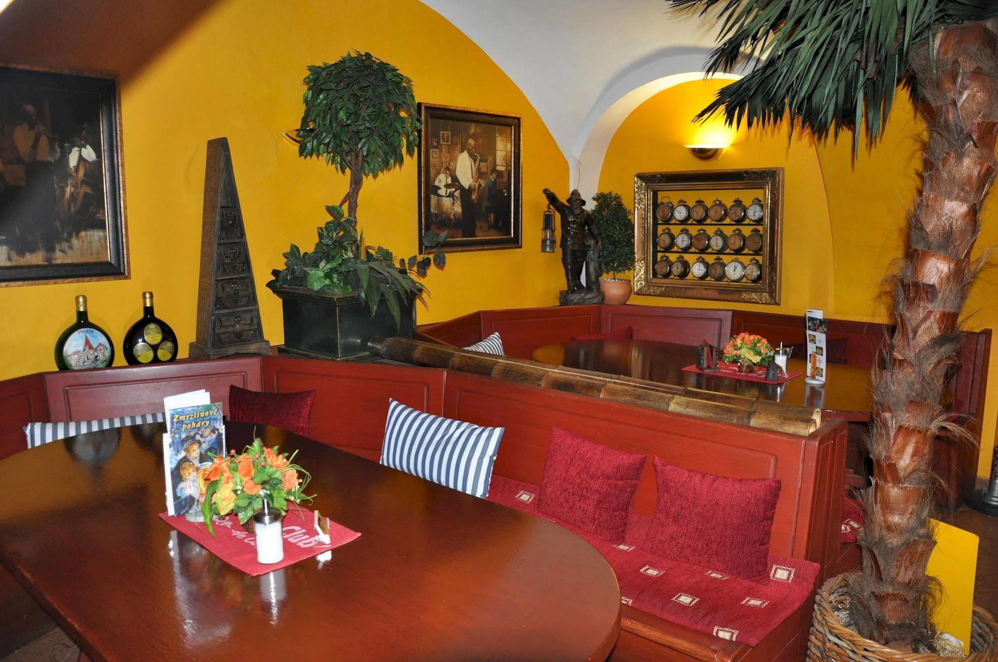 Centrum Tiffany Pension Domažlice Εξωτερικό φωτογραφία